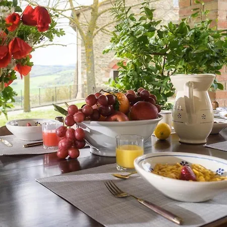 Le Logge 12, Emma * Τόντι