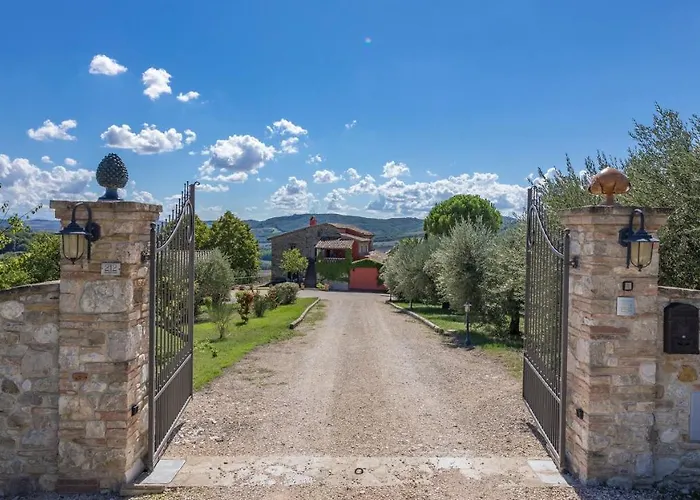 Le Logge 12, Emma Todi