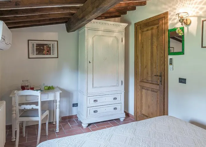 Le Logge 12, Emma * Todi