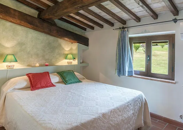 Le Logge 12, Emma Villa