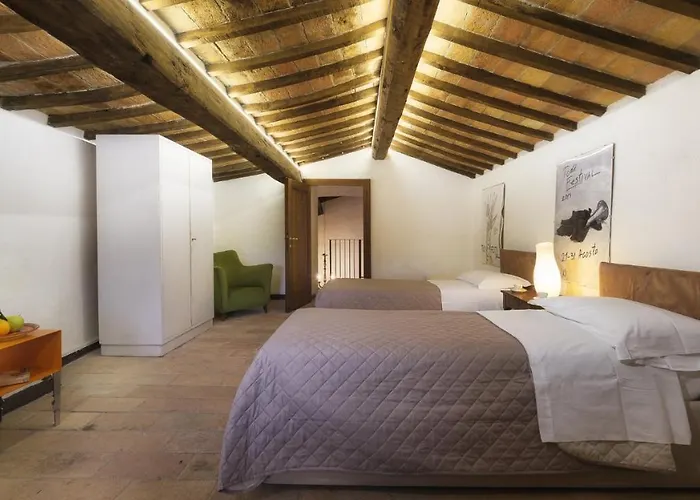 Le Logge 12, Emma * Todi