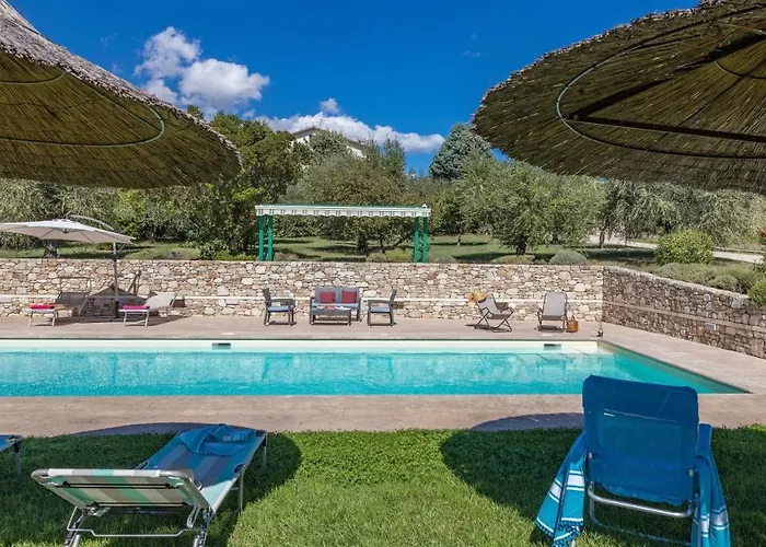 Le Logge 12, Emma Villa